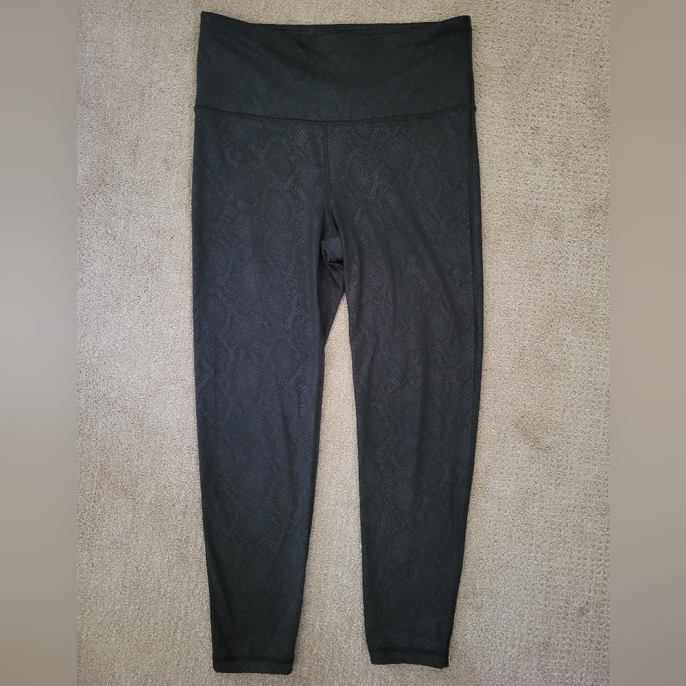 Gap Fit Eclipse Black Snakeskin Side Zipper High Waisted Legging - Picture 1 of 12